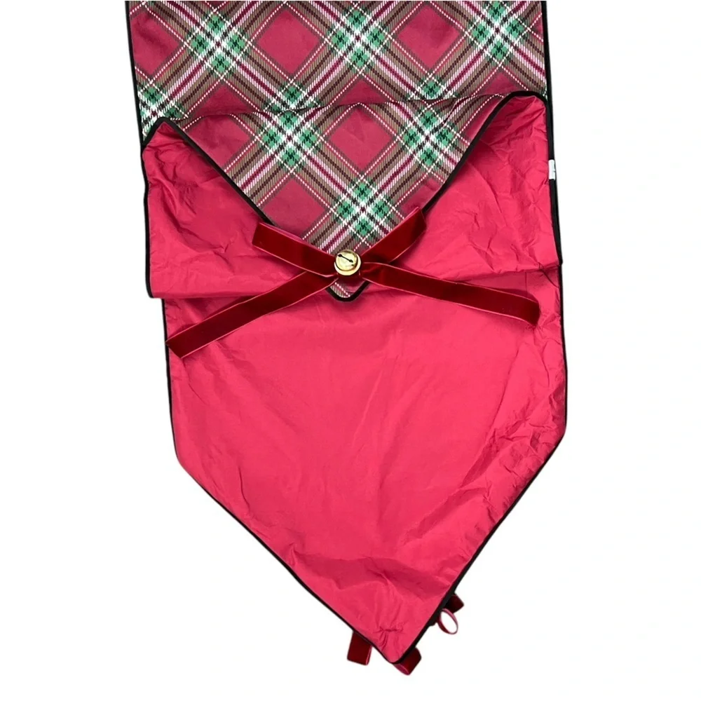 Brooks Brothers  - ‘Holiday Plaid‘ luxury table runner.  18“ x 108“. NWT.